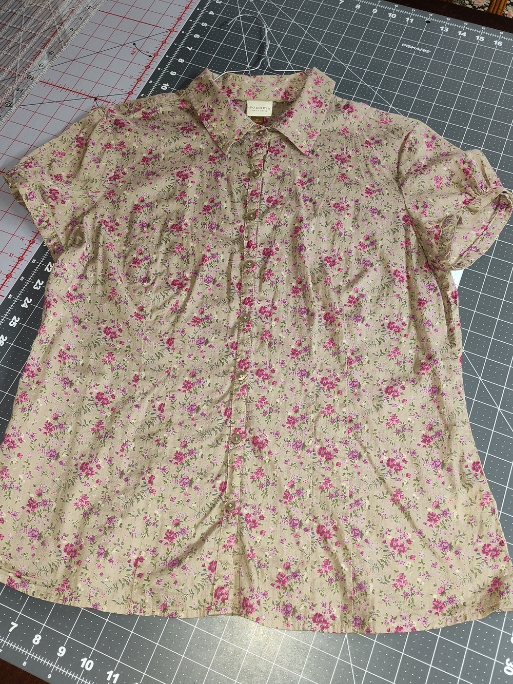 Sonoma Taupe Floral Short-Sleeve Button-Up Shirt - Pink Floral Print Sz M